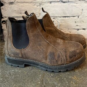 Keen size 8 composite toe Chelsea boot